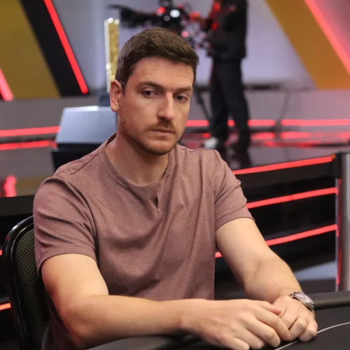 Selouan se calzó el brazalete mayor de las WSOP online, en una final con alta presencia latina