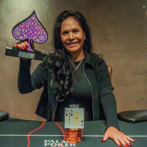 Diana brilló como la Luna, para coronarse entre las damas en las PSOP Calaverita, en Puebla