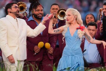Negreanu se despachó con todo un análisis en redes respecto al show de Bad Bunny en el Super Bowl