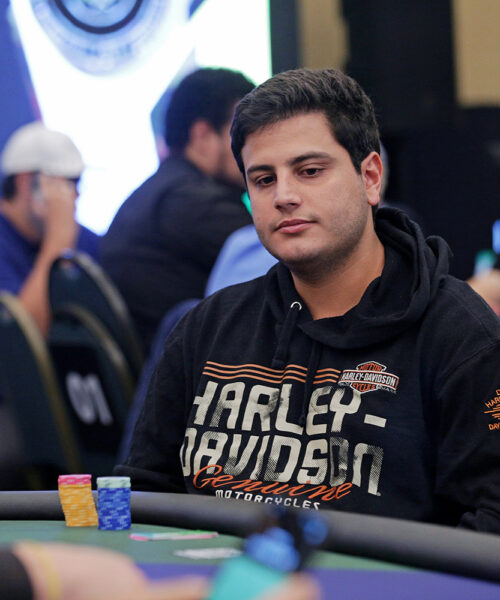 Aziz consiguió su lugar en el podio del Main Event de un SCOOP Warm-Up que dejó un balance muy positivo para los latinos