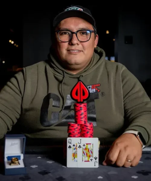 Mejía dio noticia este domingo con un título en los paños virtuales de GGPoker