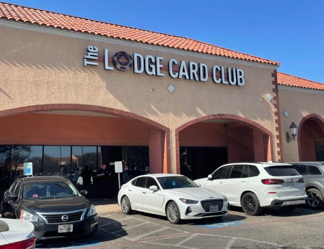 Autoridades allanaron el Lodge Card Club, la sala de poker más reconocida en Texas, este martes