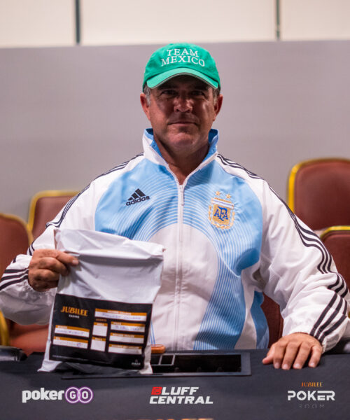 Lambre tiene la ventaja en el Evento Principal al llegar a la jornada de cierre en el Casino Jubilee