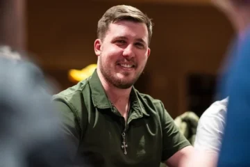 Carlos Guerrero 🇨🇴 y Christian Roberts 🇻🇪 se despiden en el Día 3 del Evento #32 de las WSOP