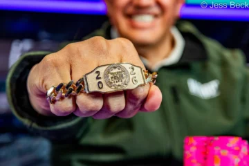 “Es un flip, es un flip” | Ciro González, el joyero de Cancún que vino a celebrar su cumpleaños y se fue con un brazalete de la WSOP