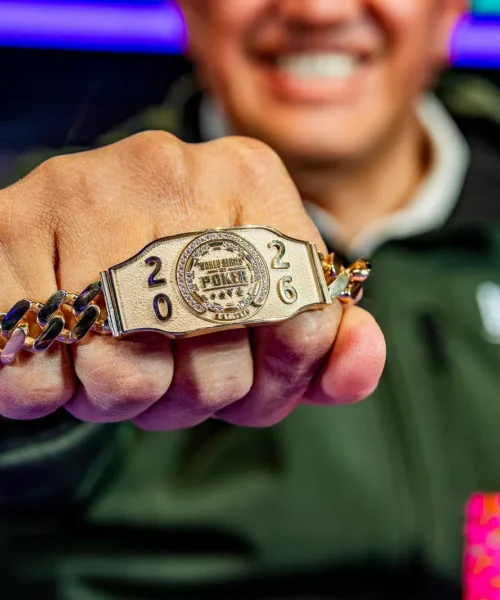 “Es un flip, es un flip” | Ciro González, el joyero de Cancún que vino a celebrar su cumpleaños y se fue con un brazalete de la WSOP