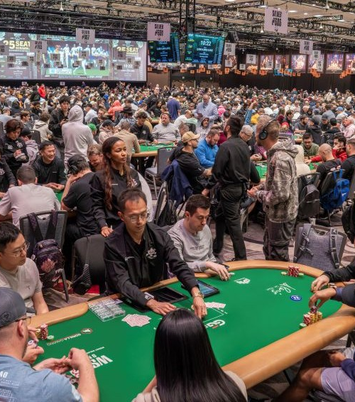 La armada latina al pie del cañon en uno de los torneos más grandes de las WSOP