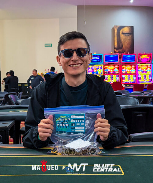 Ruíz condujo a los últimos cuatro pasajeros para el selecto Día 2 del Mini High Roller PKO en el Nuevo Vallarta Tour