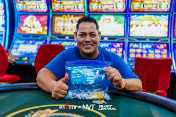 Núñez sacó una luz de ventaja para liderar el vuelo 1A en el Mini Main Event del Nuevo Vallarta Tour