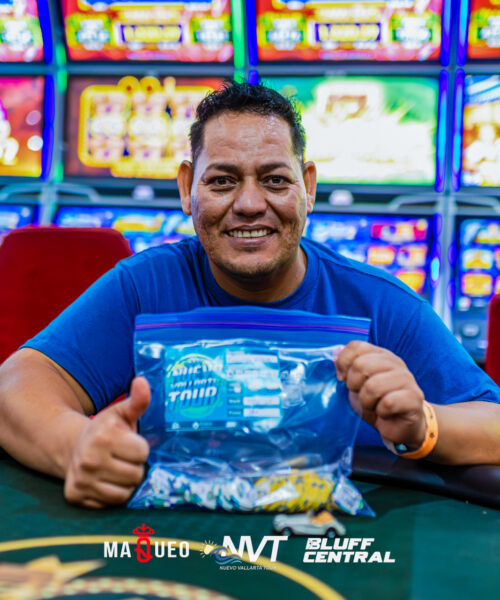 Núñez sacó una luz de ventaja para liderar el vuelo 1A en el Mini Main Event del Nuevo Vallarta Tour