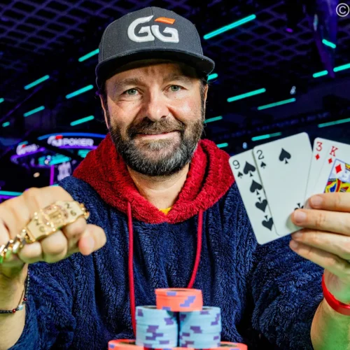 Negreanu se consagró entre los especialistas de las cuatro cartas y conquistó su octavo brazalete