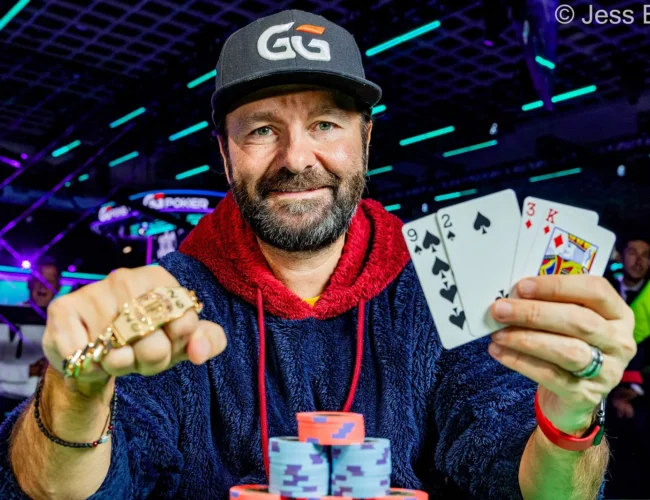 Negreanu se consagró entre los especialistas de las cuatro cartas y conquistó su octavo brazalete