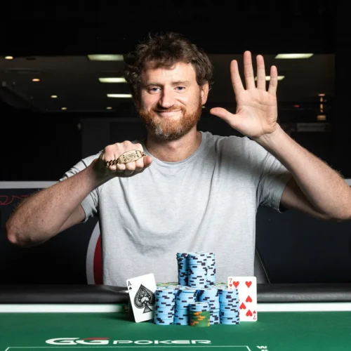 Peters llegó a su pentacampeonato en la Serie Mundial, gracias a su victoria en el US$10.000 6-Handed Championship