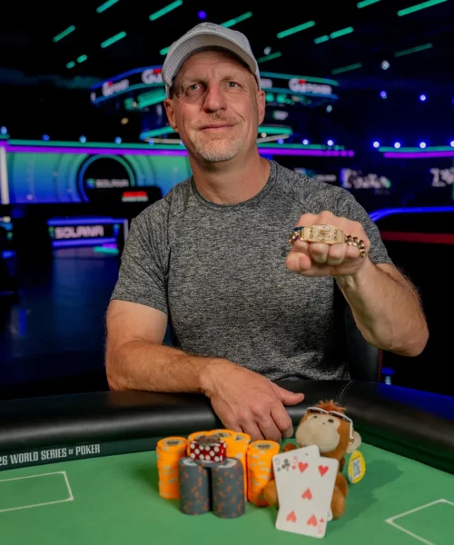 Protegido: Sosa alcanzó la cuota finalista para los hispanos en el US$800 Summer Celebration, que dejó a Price como campeón