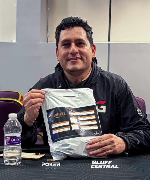 Domínguez tiene la delantera de cara a la millonaria premiación del High Roller en Monterrey